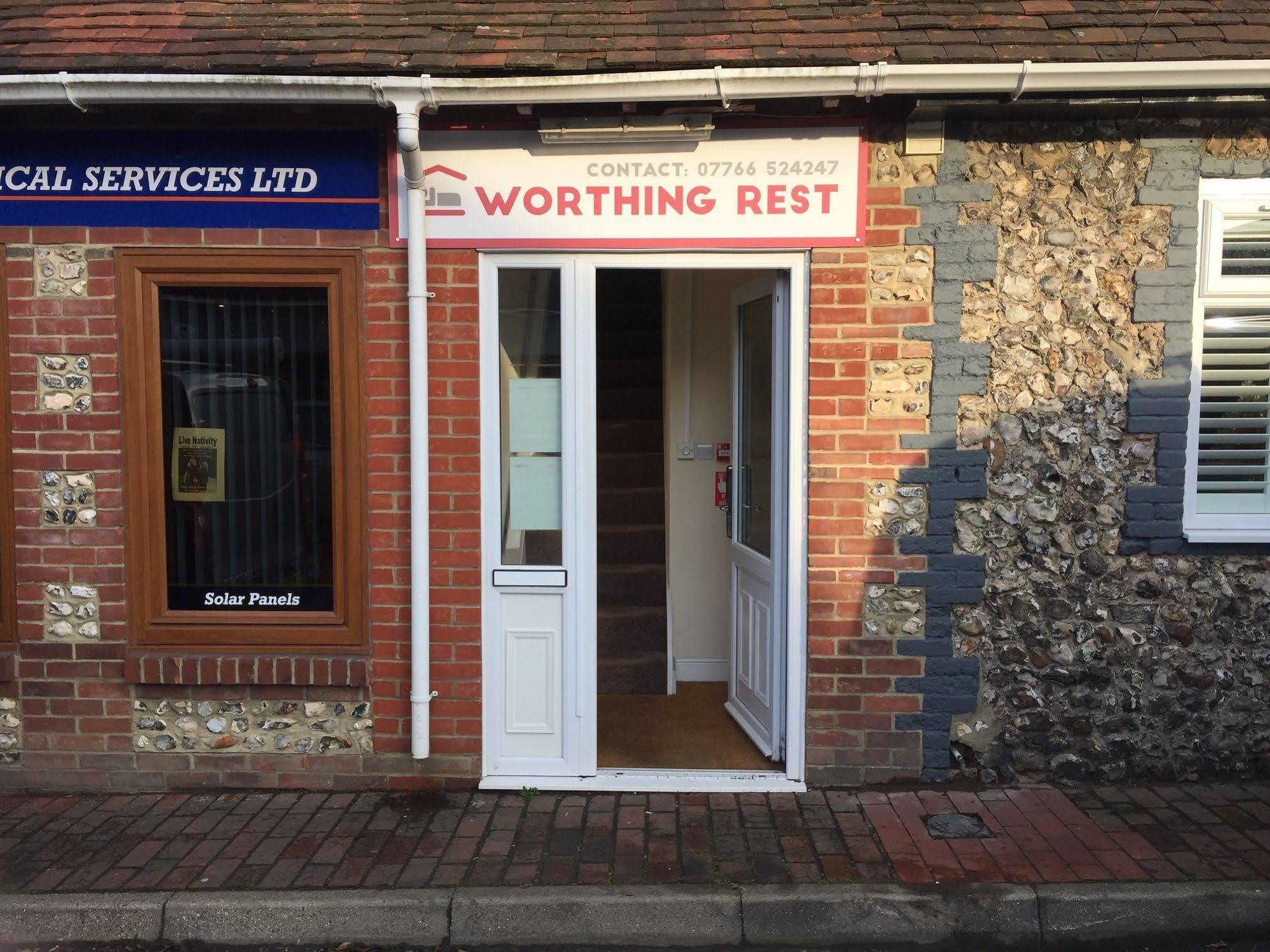 Pit Stop Worthing Luaran gambar