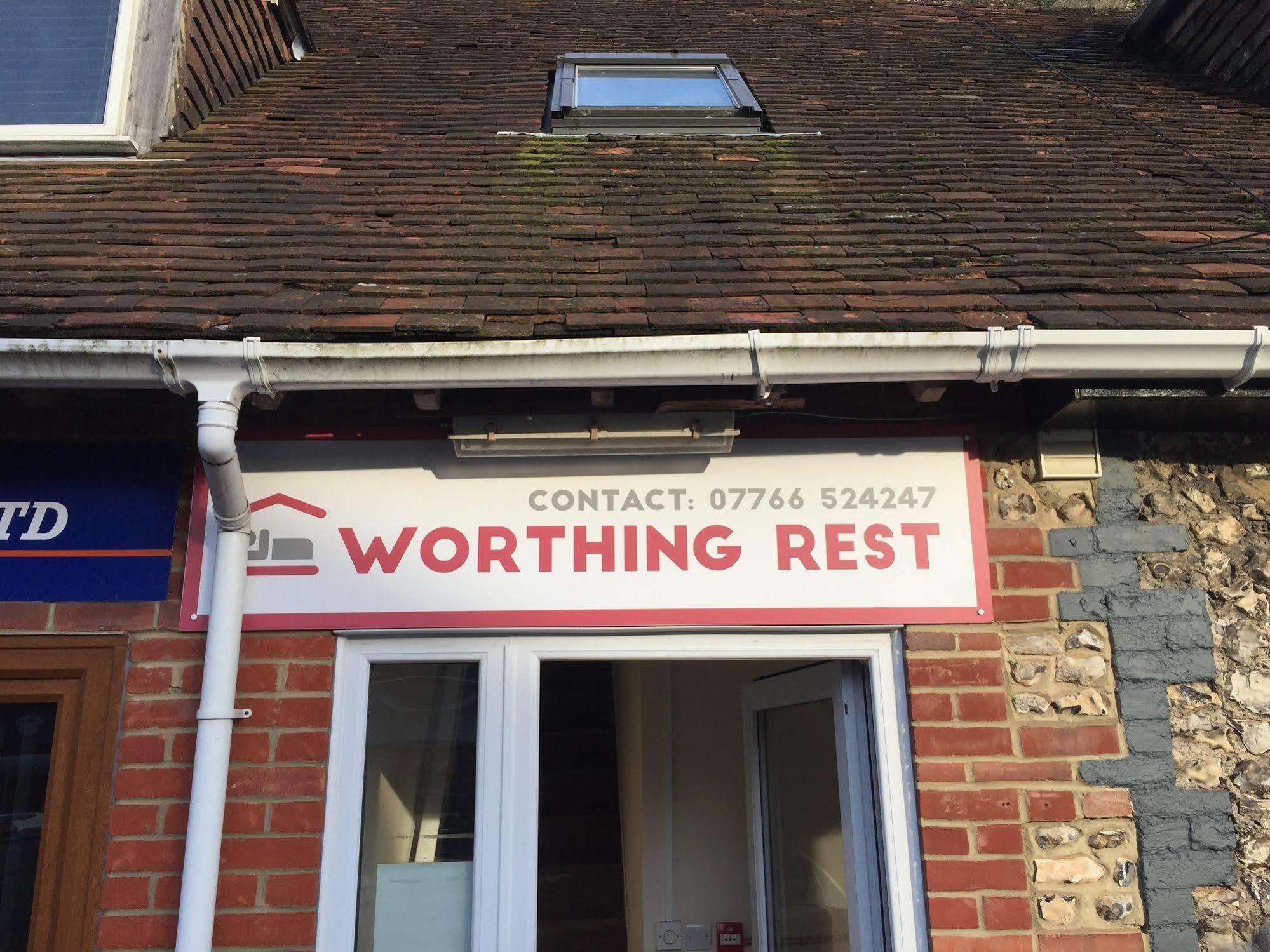 Pit Stop Worthing Luaran gambar
